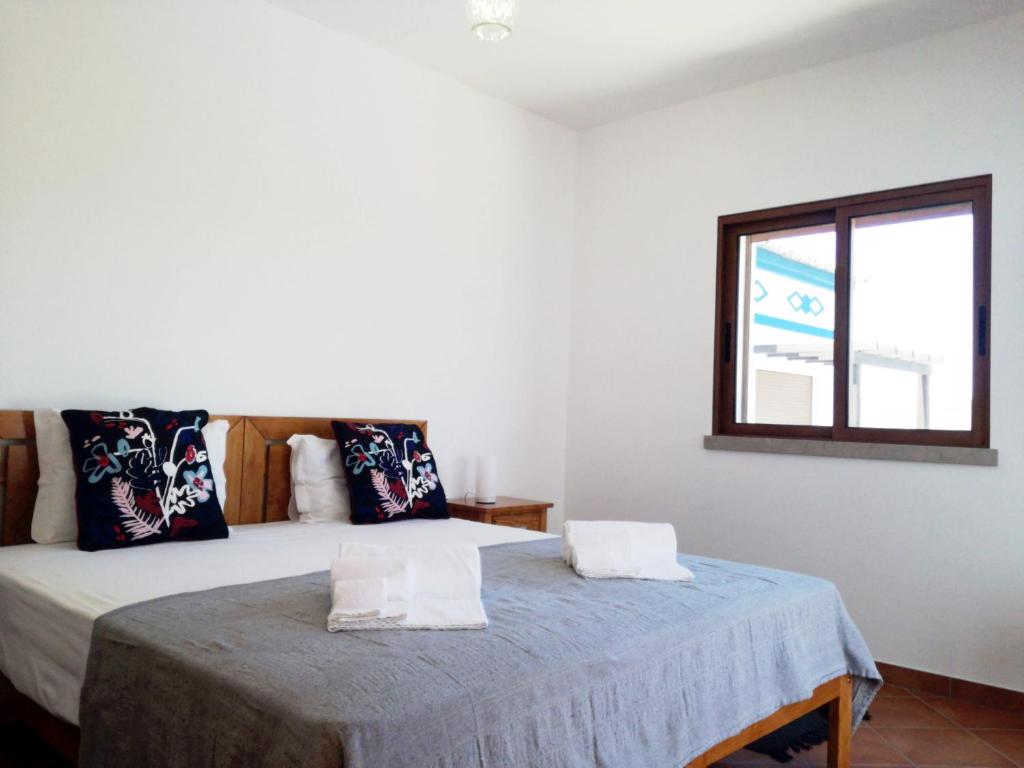 Двухместный (Двухместный номер с 1 кроватью и видом на бассейн) отеля Monte da Ribeira, Эштой