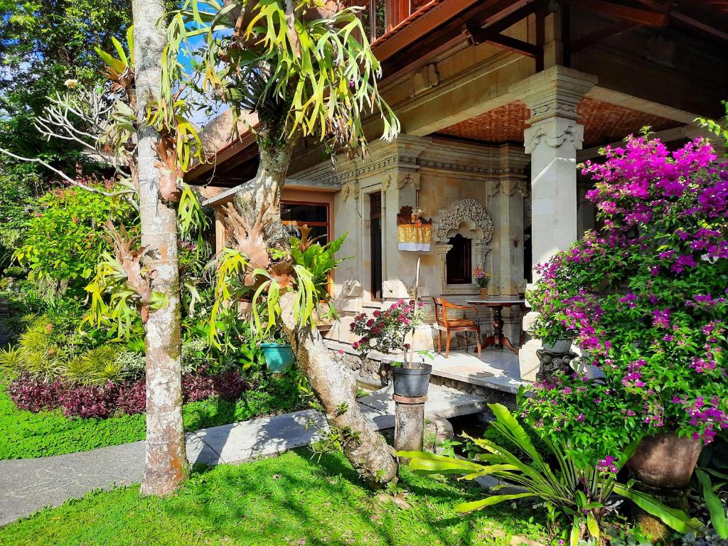 Двухместный (Двухместный номер Делюкс с 1 кроватью и видом на сад) курортного отеля Alam Indah, Убуд