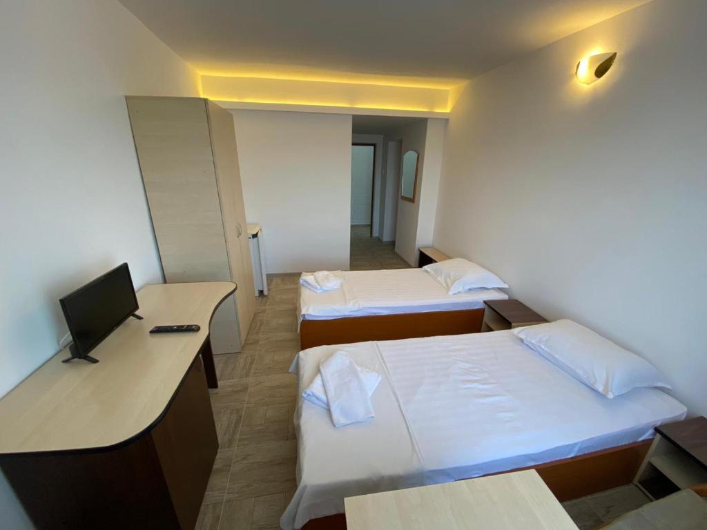Двухместный (Двухместный номер с 2 отдельными кроватями) отеля Hotel Gorj, Тыргу-Жиу