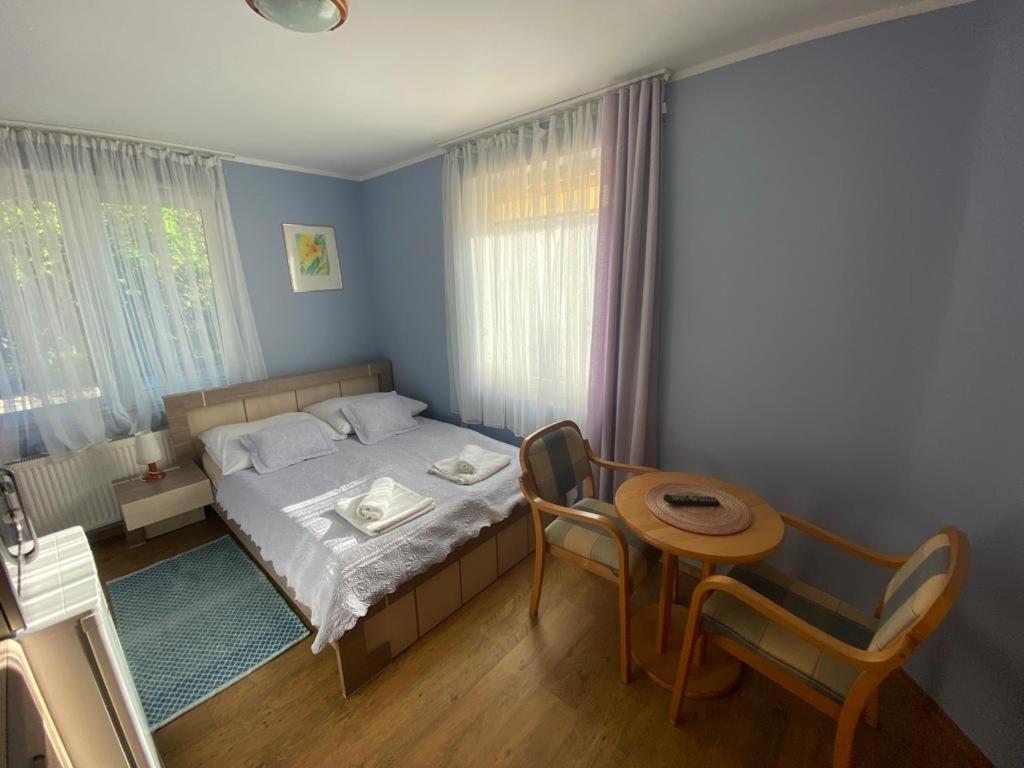 Двухместный (Двухместный номер с 1 кроватью и собственной ванной комнатой) семейного отеля Willa Zachodni Brzeg, Мендзыздрое