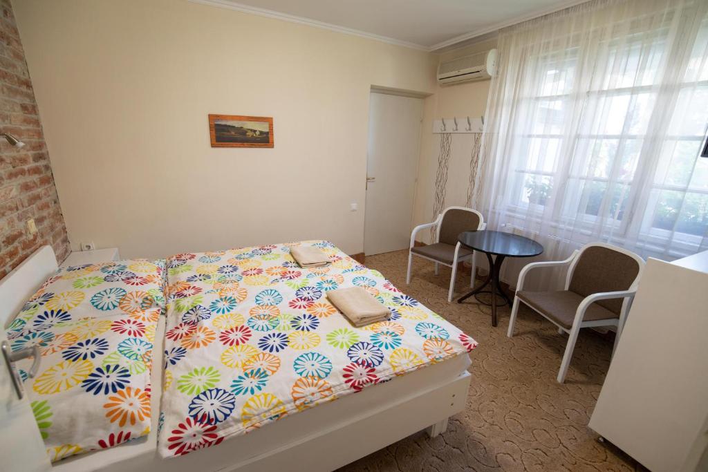 Двухместный (Стандартный двухместный номер с 1 кроватью или 2 отдельными кроватями) семейного отеля Art Magánszálláshely, Дебрецен