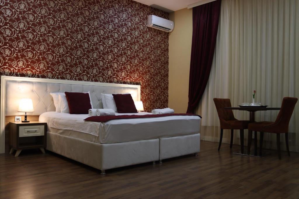 Двухместный (Двухместный номер Делюкс с 1 кроватью) отеля Villa Inn, Баку