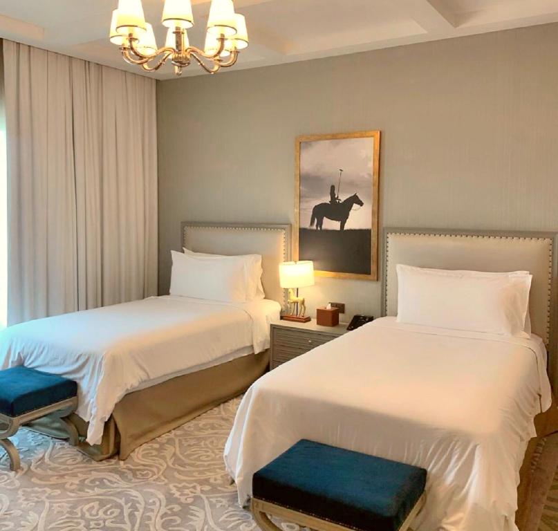 Вилла (Вилла с 4 спальнями и собственным бассейном) курортного отеля Al Habtoor Polo Resort, Дубай