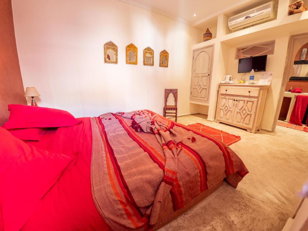 Двухместный (Улучшенный двухместный номер с 1 кроватью) отеля Riad Tahani, Марракеш