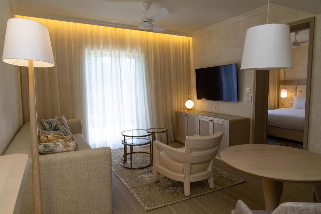 Сьюит (Люкс Премиум с видом на море) отеля Suites Alba Resort & Spa, Карвуэйру