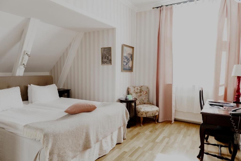 Двухместный (Двухместный номер с 1 кроватью и ванной) отеля Blommenhof Hotel, Нючепинг