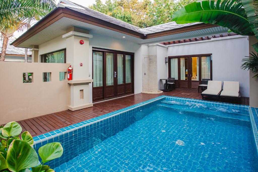 Вилла (Специальное предложение - Вилла с 1 спальней и собственным бассейном) курортного отеля Ravindra Beach Resort & Spa, Паттайя