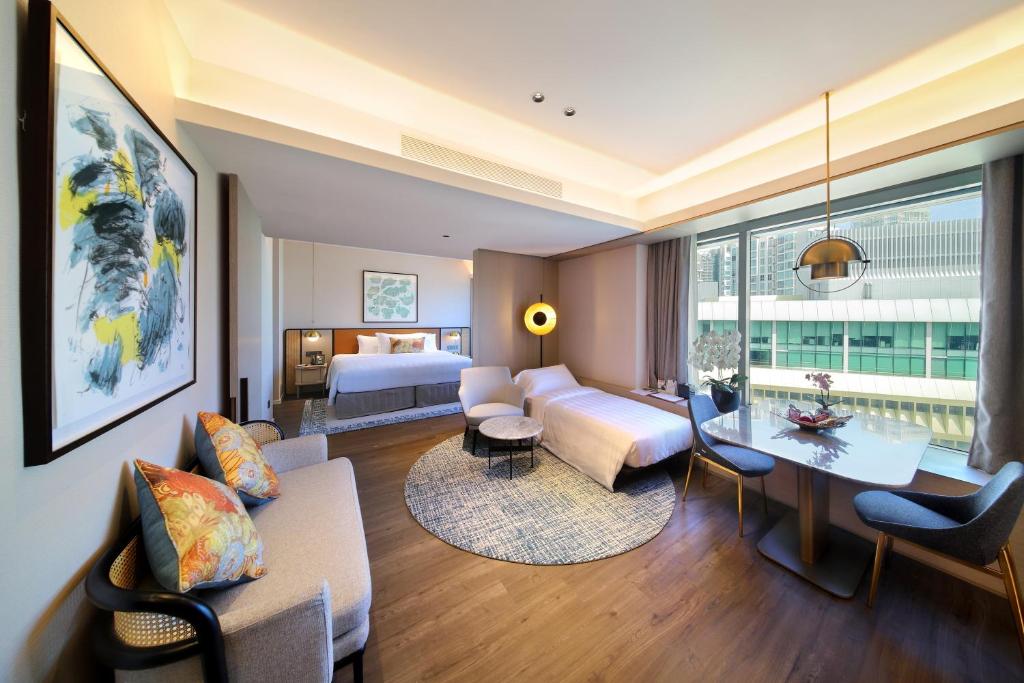 Трехместный (Трехместный номер «Премиум» с 1 спальней) апарт-отеля Pan Pacific Serviced Suites Orchard, Singapore, Сингапур (город)