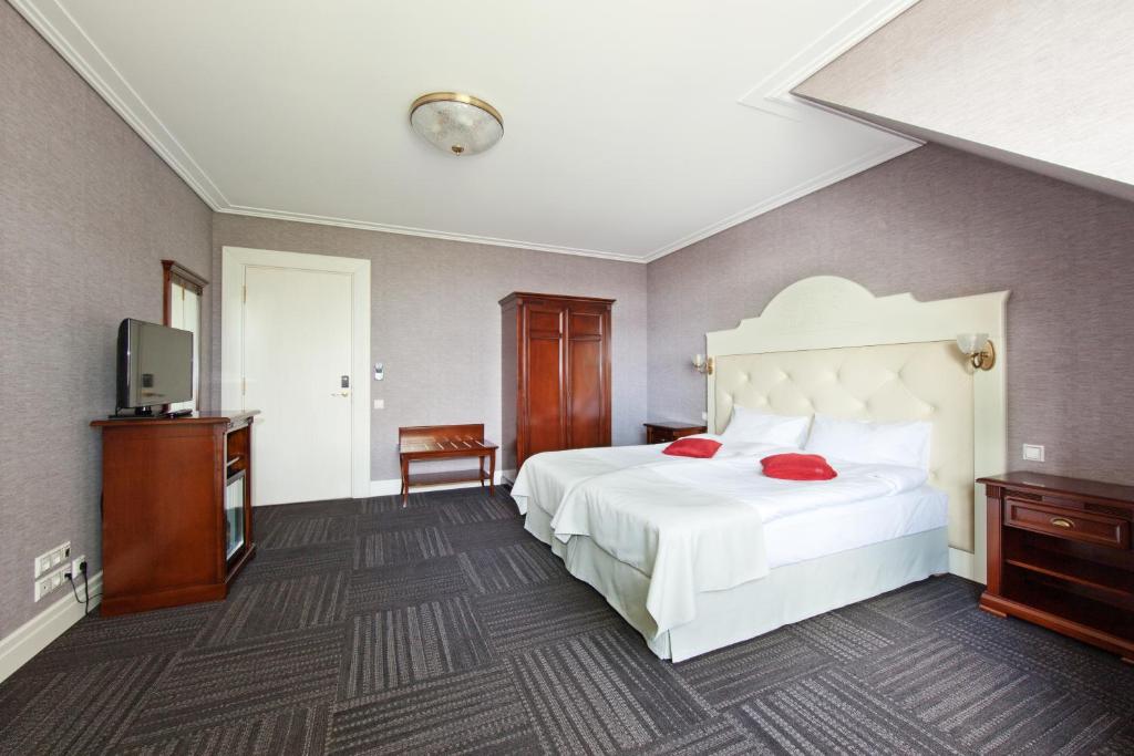 Двухместный (Улучшенный двухместный номер с 1 кроватью или 2 отдельными кроватями) отеля Skrunda Manor, Кулдига