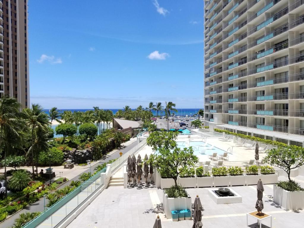 Апартаменты (Стандартные апартаменты), Ilikai Tower One Bedroom Harbor View