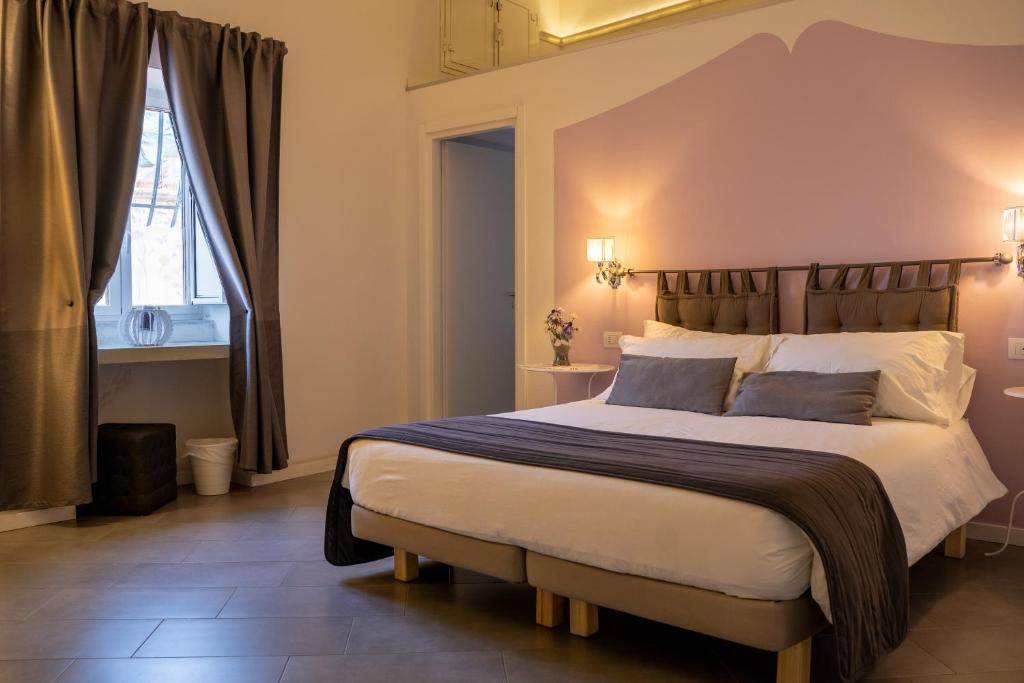 Двухместный (Двухместный номер с 1 кроватью или 2 отдельными кроватями) отеля Sotto le Stelle ai Decumani, Неаполь