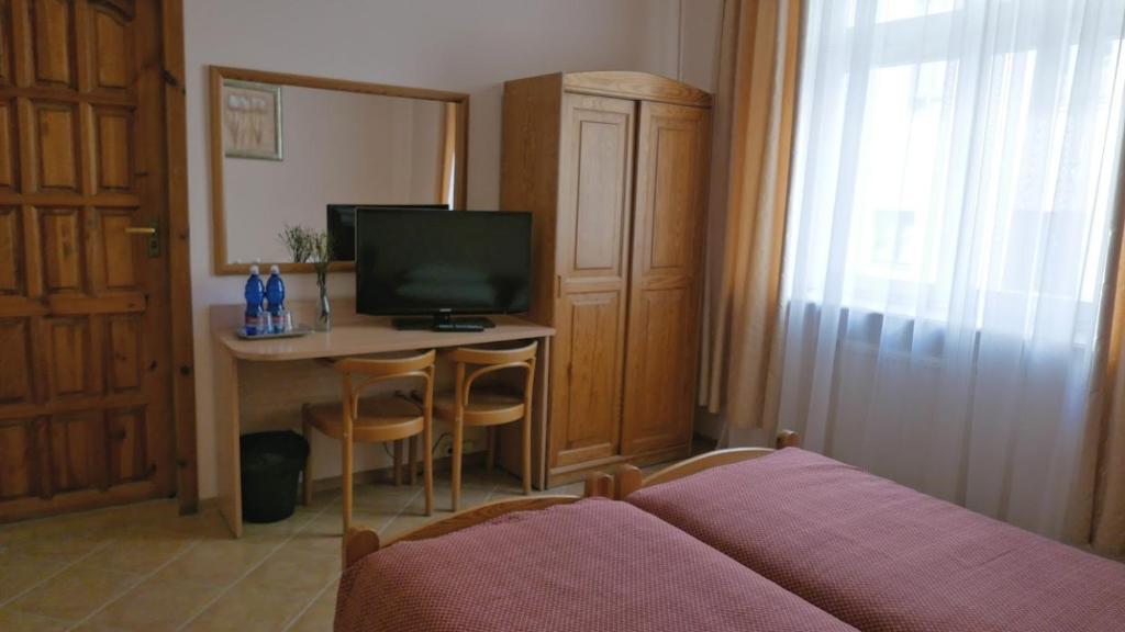 Двухместный (Небольшой двухместный номер с 1 кроватью) отеля Kamienica Sporting, Мендзыздрое
