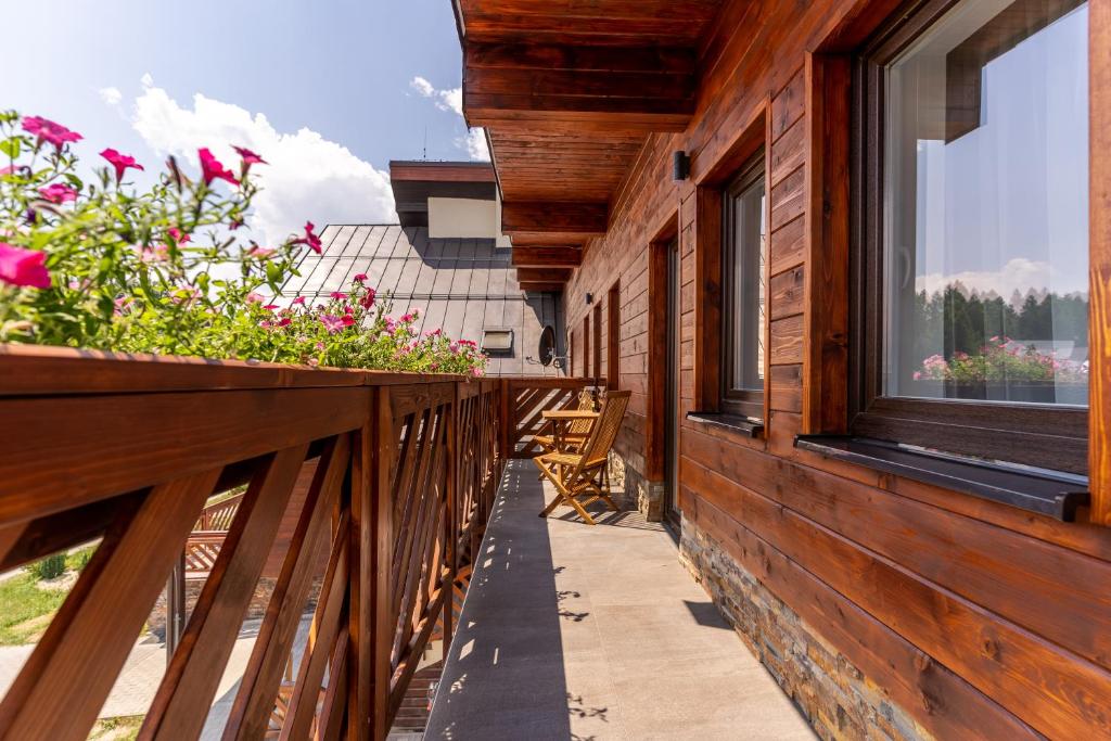 Апартаменты (Апартаменты с балконом), Villa Gloria with mountain view