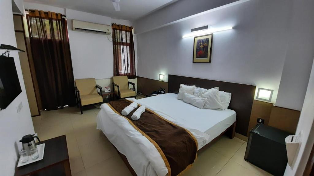 Двухместный (Двухместный номер Делюкс с 1 кроватью и завтраком) хостела New Delhi YMCA Tourist Hostel, Нью-Дели
