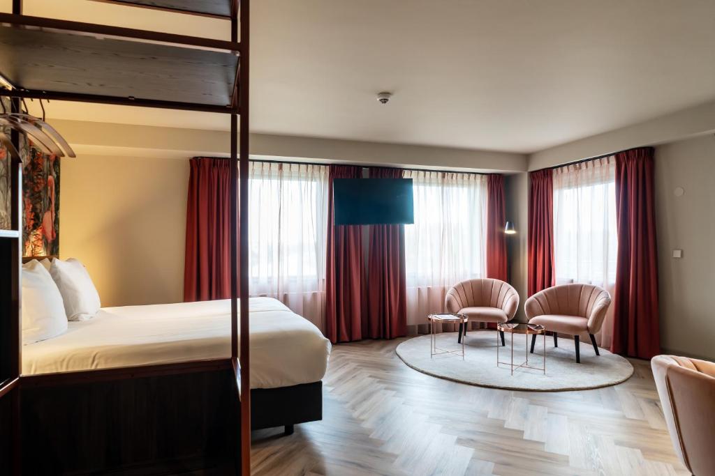Двухместный (Двухместный номер Делюкс с 1 кроватью и балконом) отеля Hotel Greenside Texel, Де-Коог