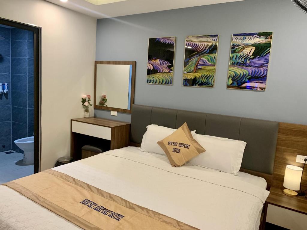 Двухместный (Стандартный номер с кроватью размера «king-size») отеля New Sky Airport Hotel, Ханой