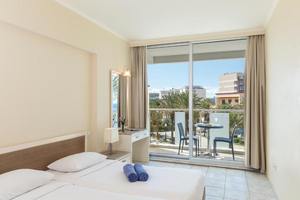 Двухместный (Двухместный номер с 1 кроватью или 2 отдельными кроватями, вид на город) отеля AQUARIUM VIEW HOTEL, Родос