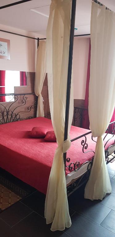 Двухместный (Двухместный номер с 1 кроватью и гидромассажной ванной) отеля Paralax Hotel, Варна (Северо-Восточная Болгария)
