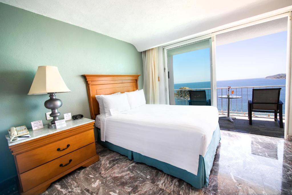 Двухместный (Номер с кроватью размера «queen-size», вид на море) отеля Emporio Acapulco, Акапулько-де-Хуарес