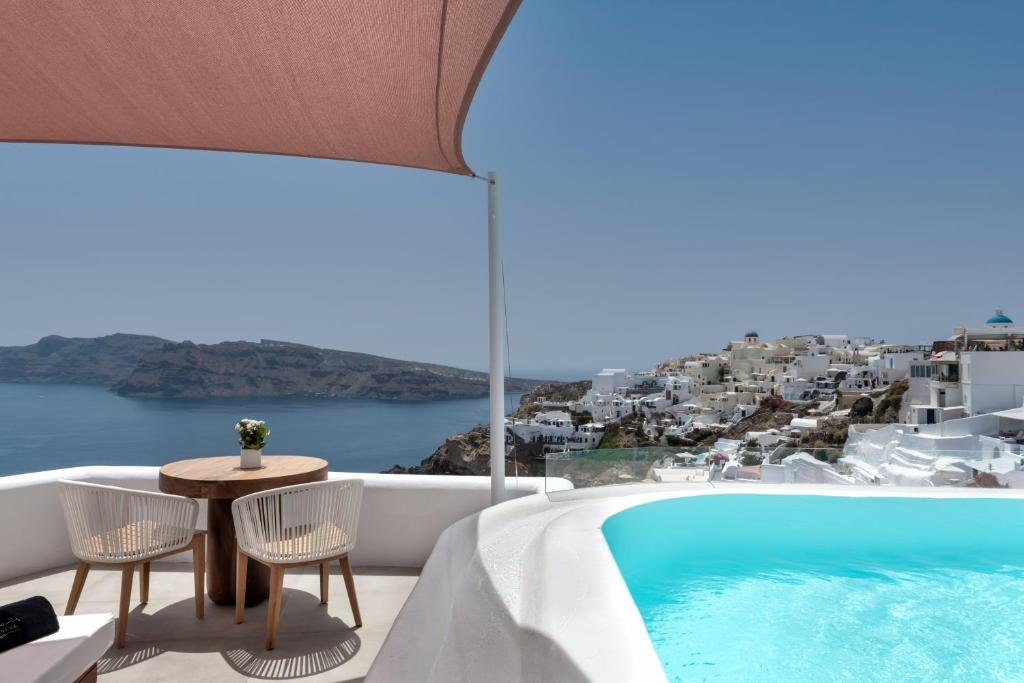 Вилла (Вилла с собственным бассейном и видом на кальдеру - Сократ) отеля Andronis Luxury Suites, Оя