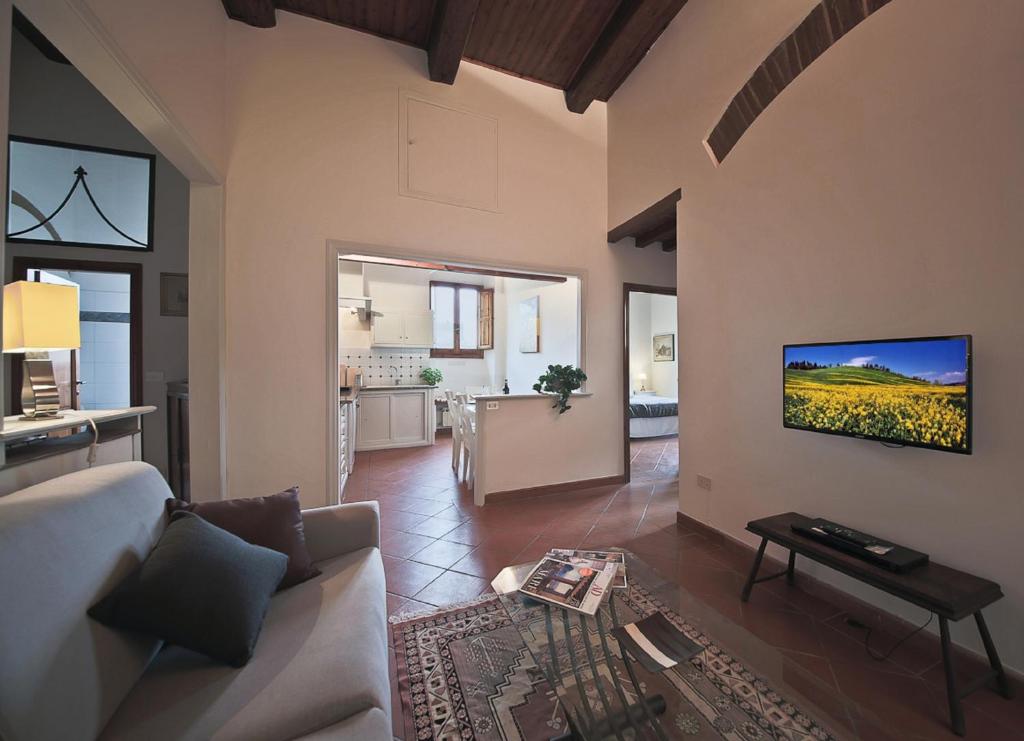 Апартаменты (Апартаменты с 2 спальнями: Via dello Sprone 3), Apartments Florence- Palazzo Pitti