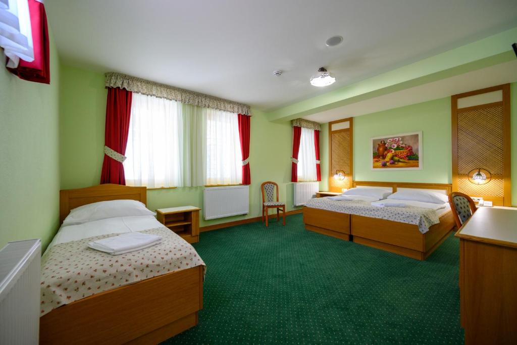 Трехместный (Трехместный номер), Hotel Julianin dvor