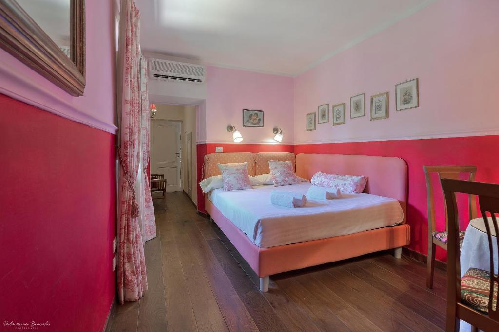 Двухместный (Двухместный номер эконом-класса с 1 кроватью) отеля Villa Ape Rosa Relais, Флоренция