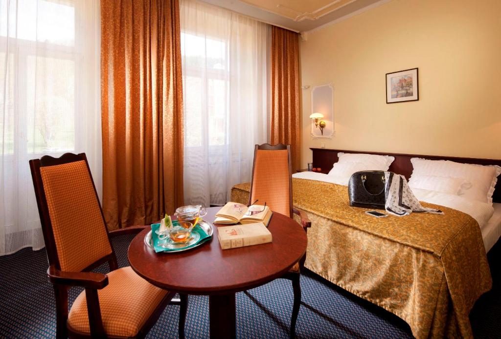 Двухместный (Двухместный номер с 1 кроватью или 2 отдельными кроватями) отеля Excelsior, Марианские Лазне