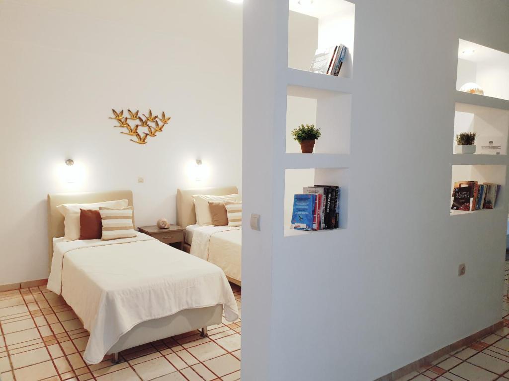 Апартаменты (Апартаменты с 2 спальнями) апарт-отеля Arapiou Apartments, Периволос