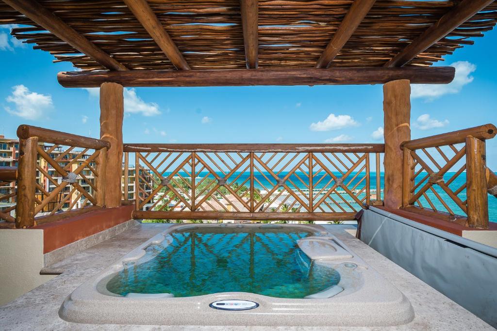 Сьюит (Номер с 3 спальнями и видом на океан) курортного отеля Villa del Palmar Luxury Residences - All Inclusive, Канкун