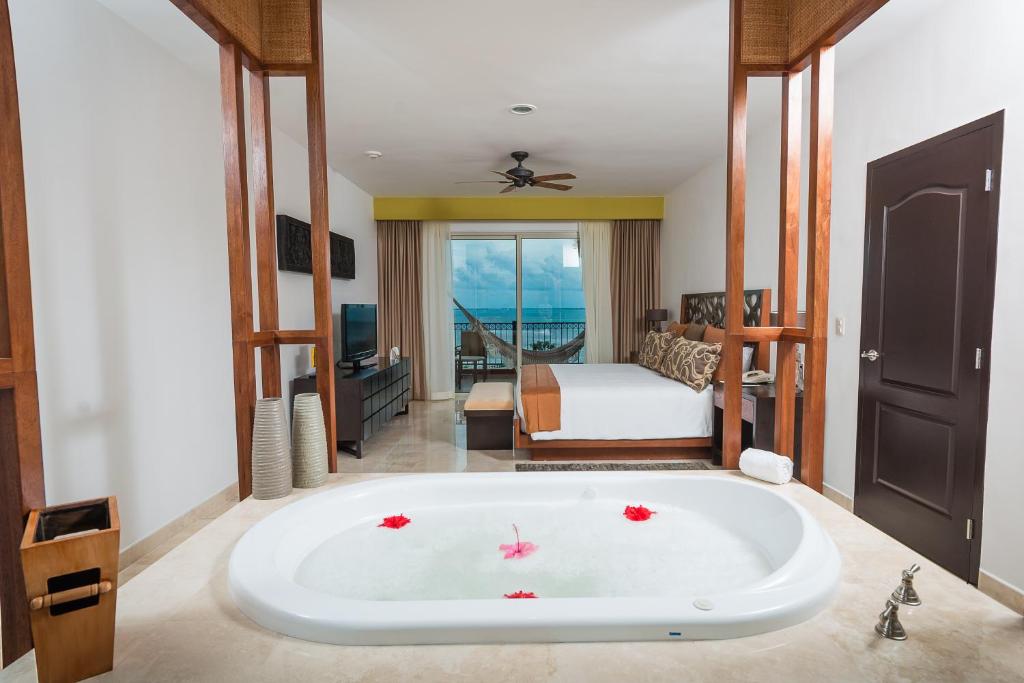 Сьюит (Лофт с 3 спальнями) курортного отеля Villa del Palmar Luxury Residences - All Inclusive, Канкун
