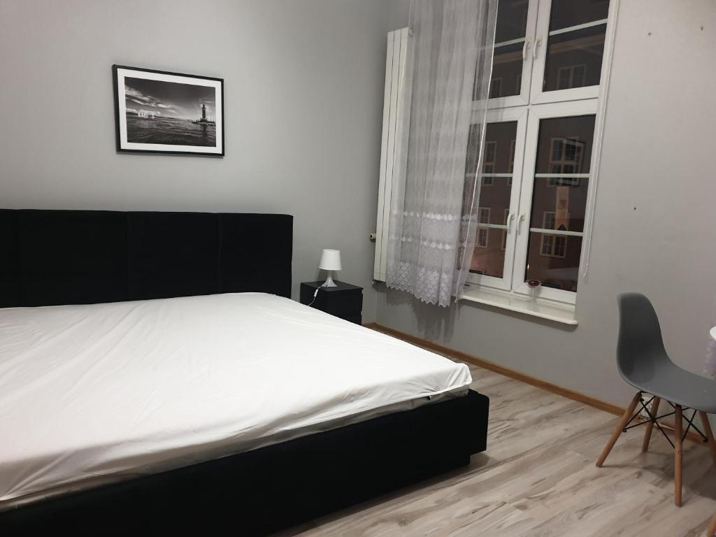 Апартаменты (One-Bedroom Apartment - Długa 33/34 Street), Old Town Apartments Apartinfo