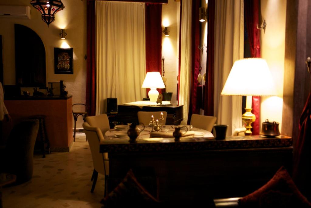Сьюит (Улучшенный люкс) отеля Riad Clé De Sol, Марракеш