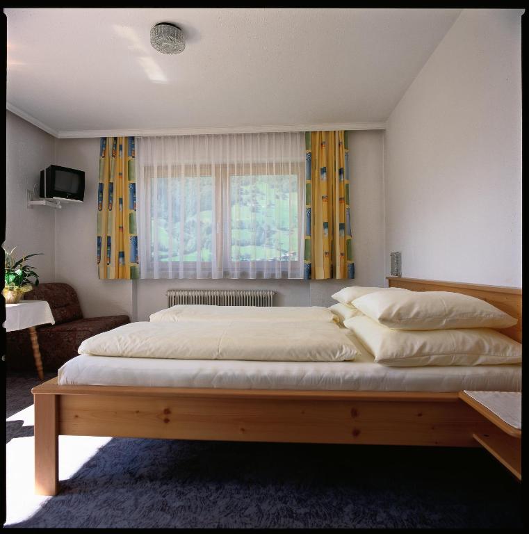 Двухместный (Двухместный номер с 1 кроватью и видом на горы) гостевого дома Pension Kristall, Вальд