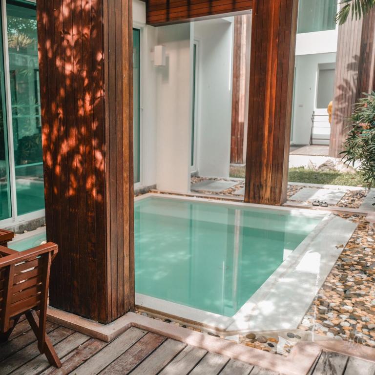 Вилла (Вилла у бассейна с окном) курортного отеля Sai Ree Hut Resort, Ко Тао