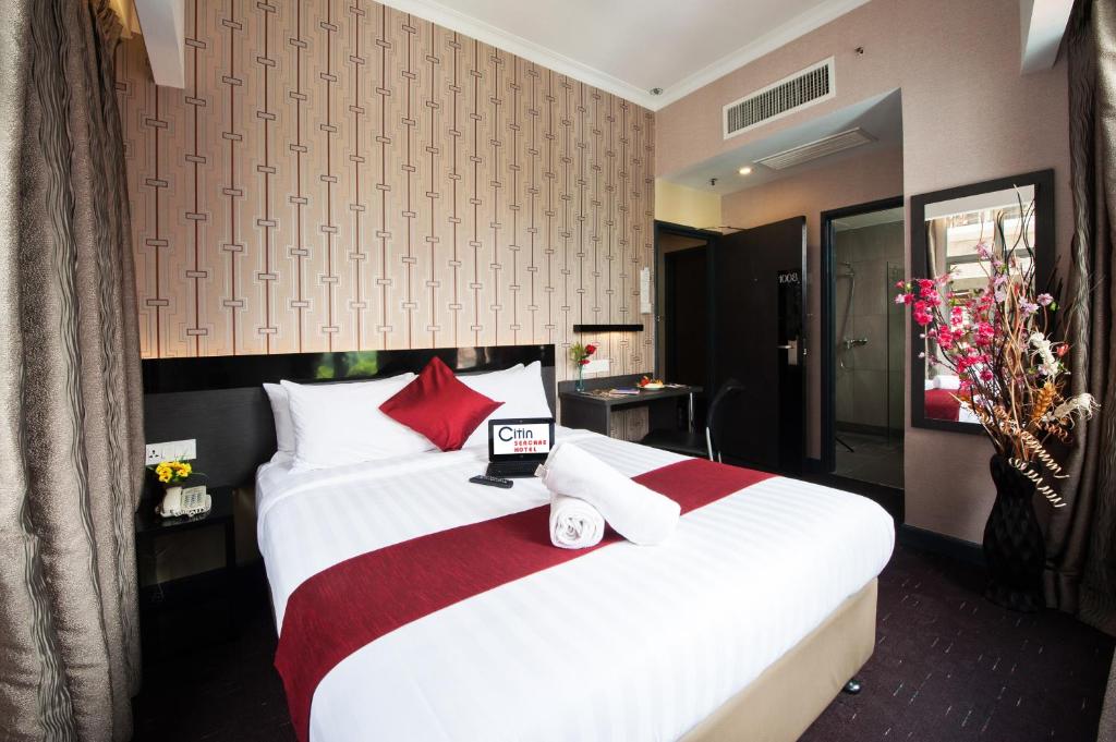 Двухместный (Номер «Премьер» с одним бесплатным набором напитков в мини-баре) отеля Citin Seacare Pudu by Compass Hospitality, Куала-Лумпур