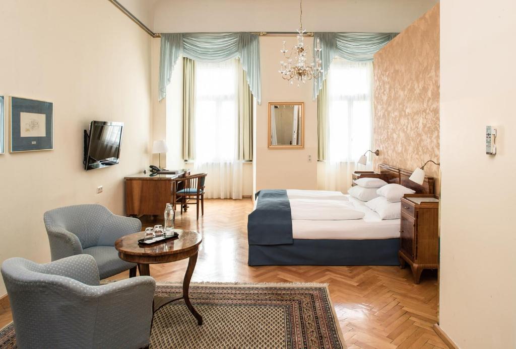 Двухместный (Улучшенный двухместный номер с 1 кроватью) отеля Palais Hotel Erzherzog Johann, Грац