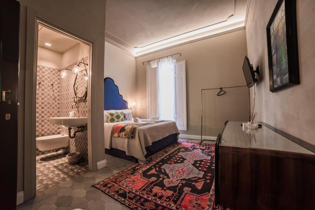 Двухместный (Двухместный номер Делюкс с 1 кроватью и балконом) отеля La Fonderia Firenze, Флоренция