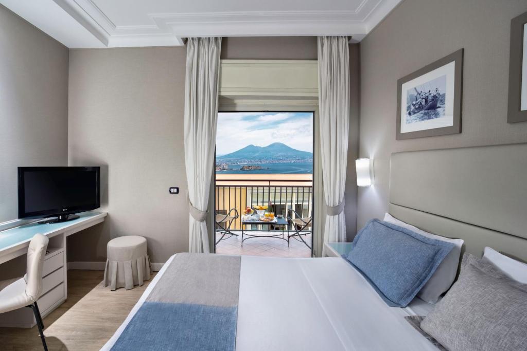 Двухместный (Двухместный номер с 1 кроватью и частичным видом на море) отеля Best Western Hotel Paradiso, Неаполь