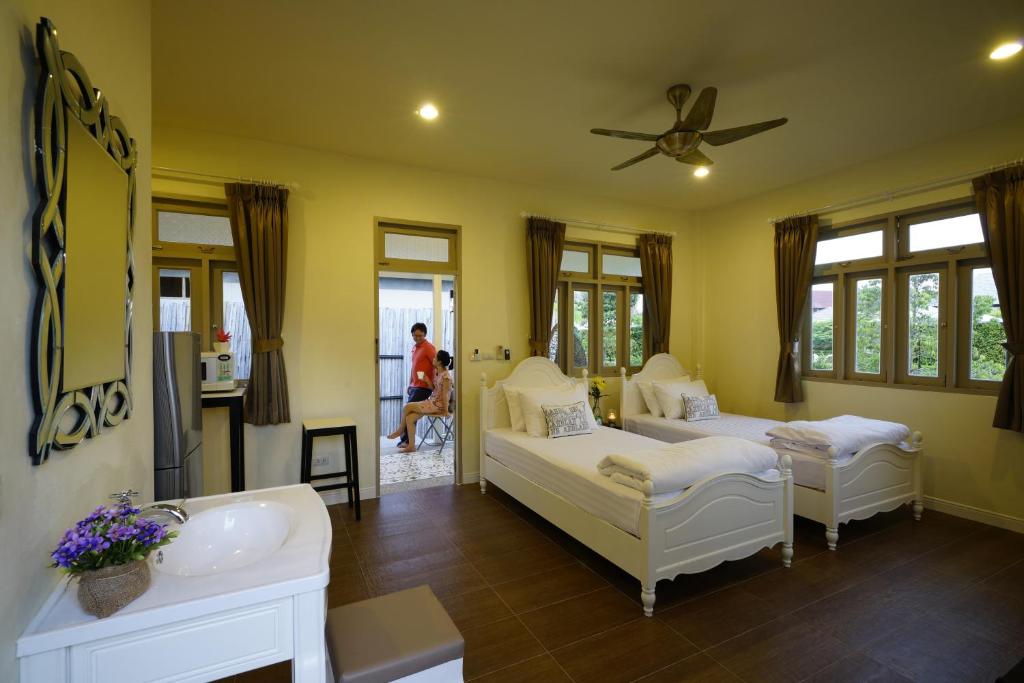 Вилла (Вилла с 2 отдельными кроватями) курортного отеля Perennial Resort, Пхукет