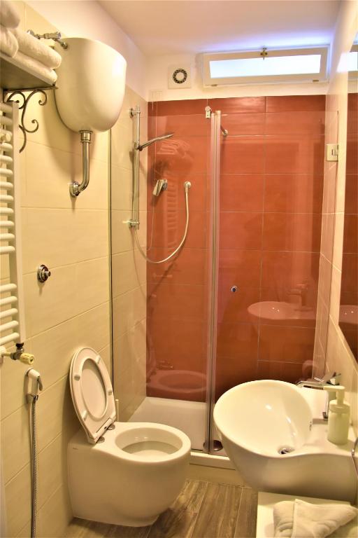 Апартаменты (Three-Bedroom Apartment - V. San Giovanni in Laterano 250), Bellezza Al Colosseo