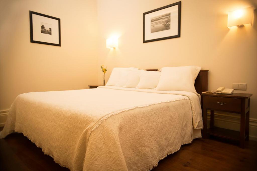 Двухместный (Двухместный номер с кроватью размера «king-size») отеля Hotel Aliados, Порту