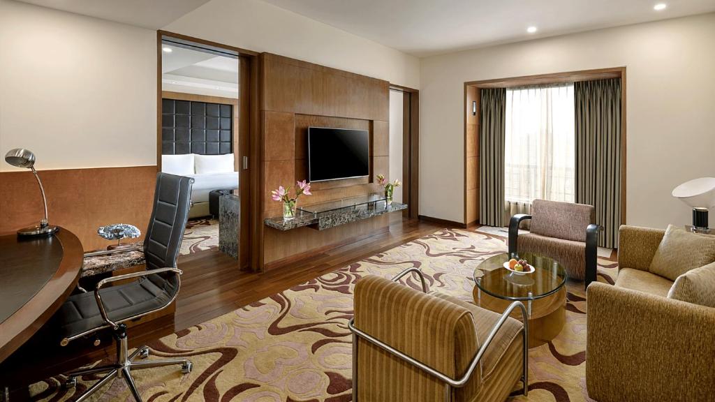 Сьюит (Suite 1 Bed), Radisson Blu Plaza Delhi Airport