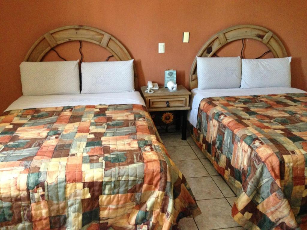 Двухместный (Двухместный номер с 2 двуспальными кроватями) отеля Hotel La Paz, Гвадалахара