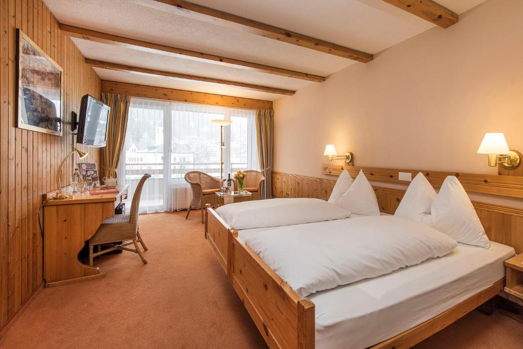 Двухместный (Стандартный двухместный номер с 1 кроватью) отеля Sunstar Alpine Hotel Lenzerheide, Ленцерхайде
