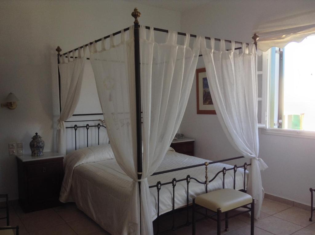 Четырехместный (Трехместный номер с дополнительной кроватью) отеля Astir Of Naxos, Наксос