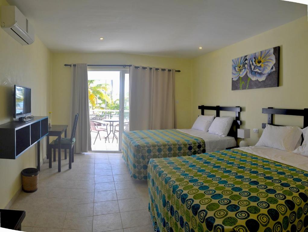 Двухместный (Номер с 2 кроватями размера «queen-size») отеля Costarena Beach Hotel, Лас-Терренас