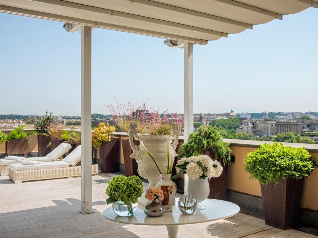 Сьюит (Панорамный люкс 360° с видом на Рим) отеля Gran Melia Rome – The Leading Hotels of the World, Рим