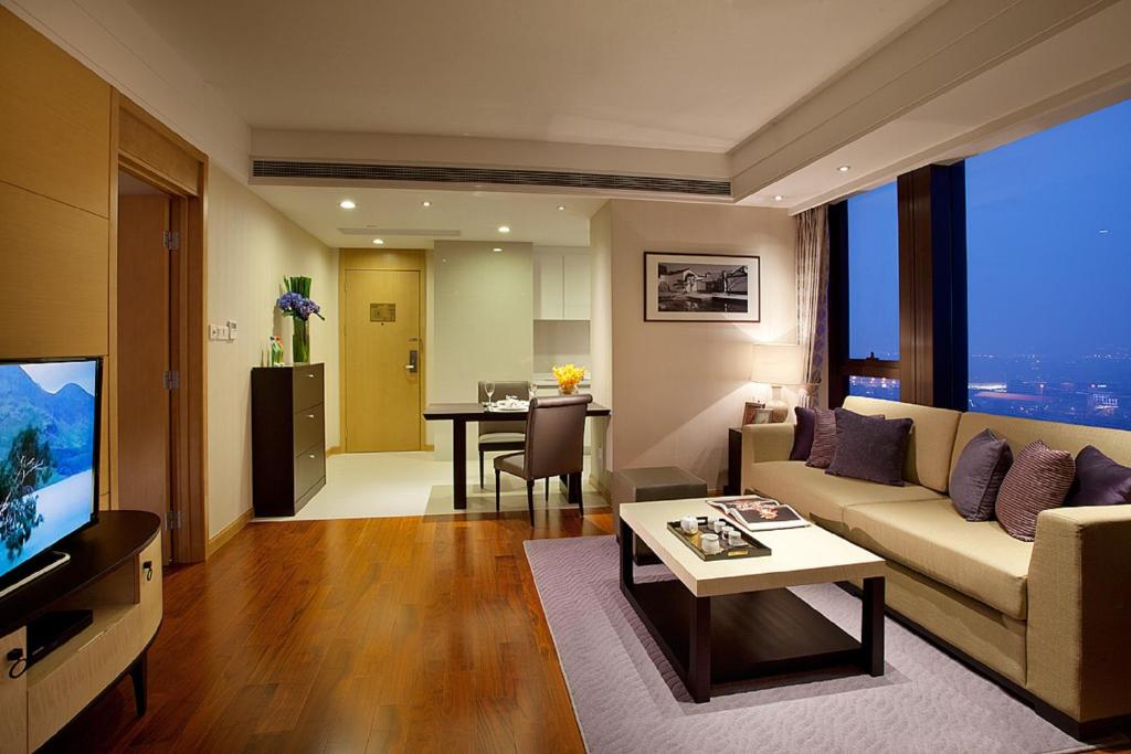 Апартаменты (Executive One-Bedroom Apartment with 2 Breakfast) апартамента Ascott Midtown Suzhou, Сучжоу