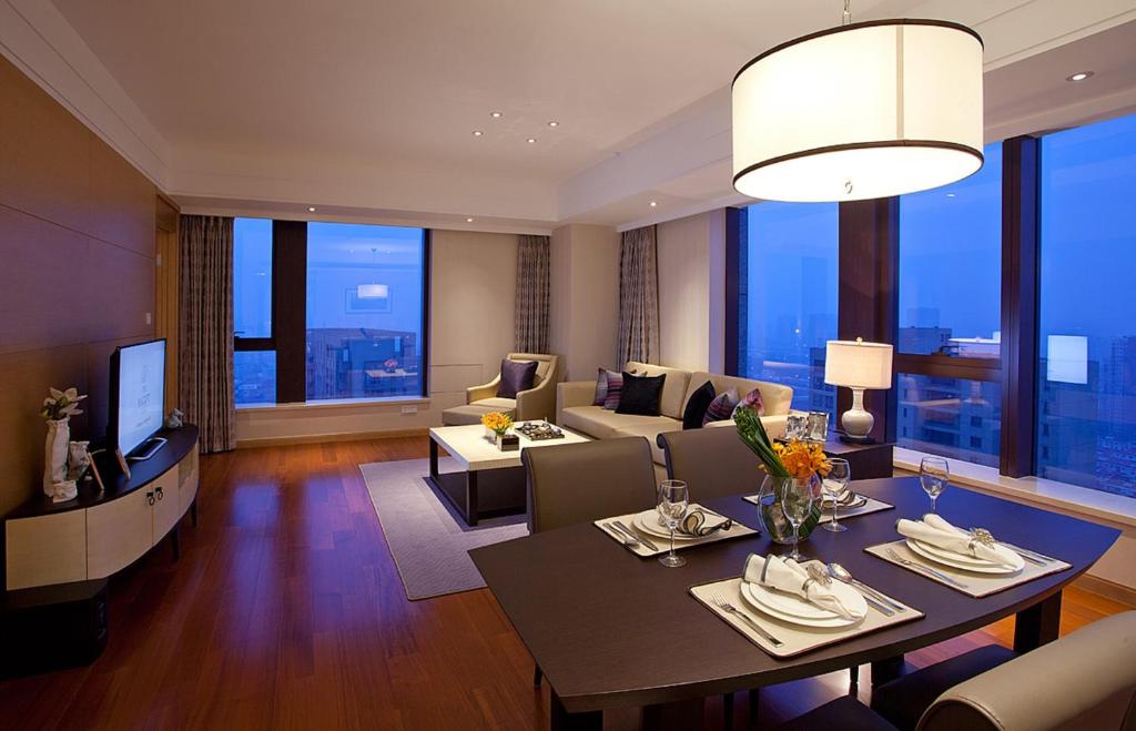 Апартаменты (Апартаменты Делюкс с 2 спальнями и 4 завтраками), Ascott Midtown Suzhou